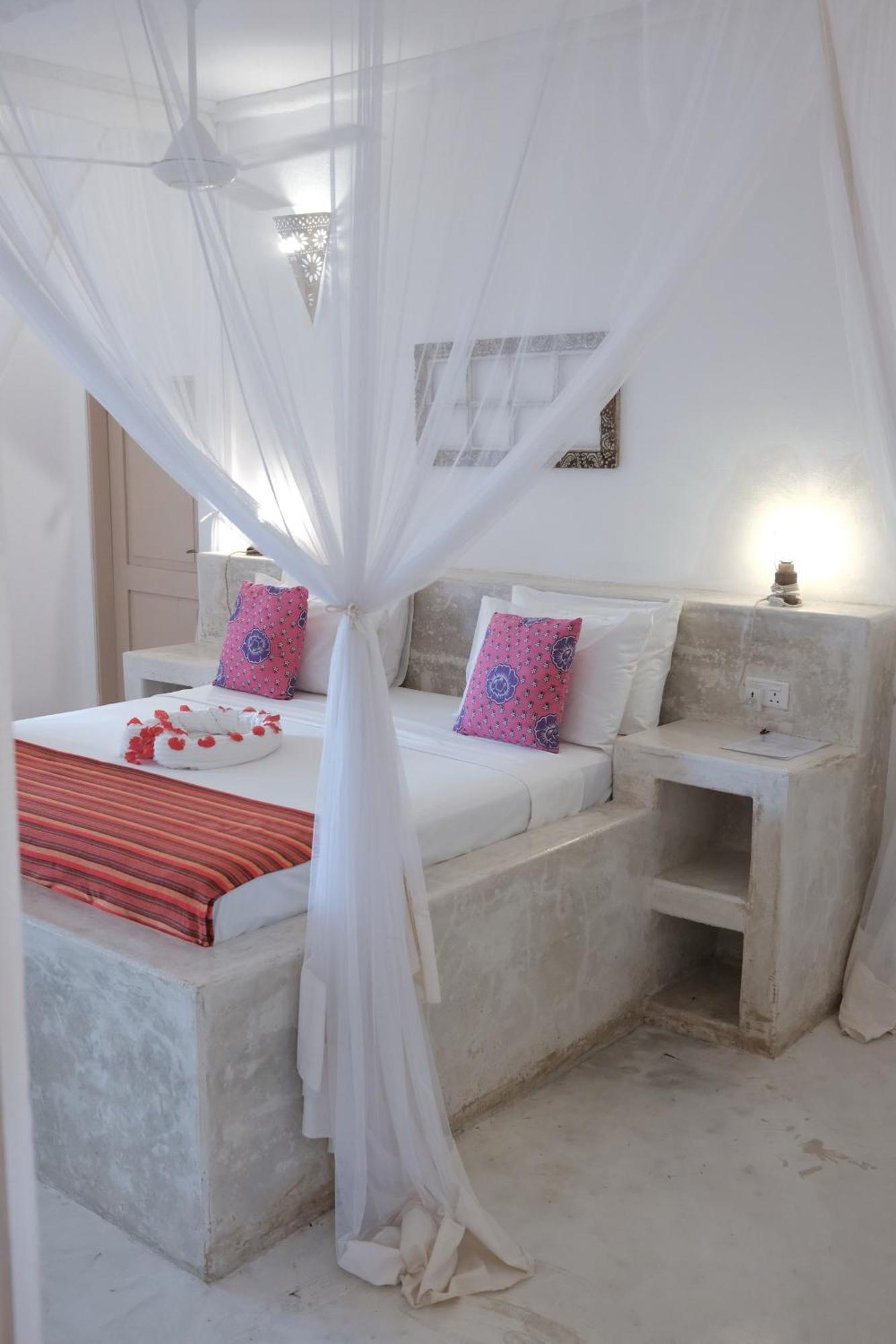 Sharazad Oasis Retreat Hotel Jambiani  Exterior foto